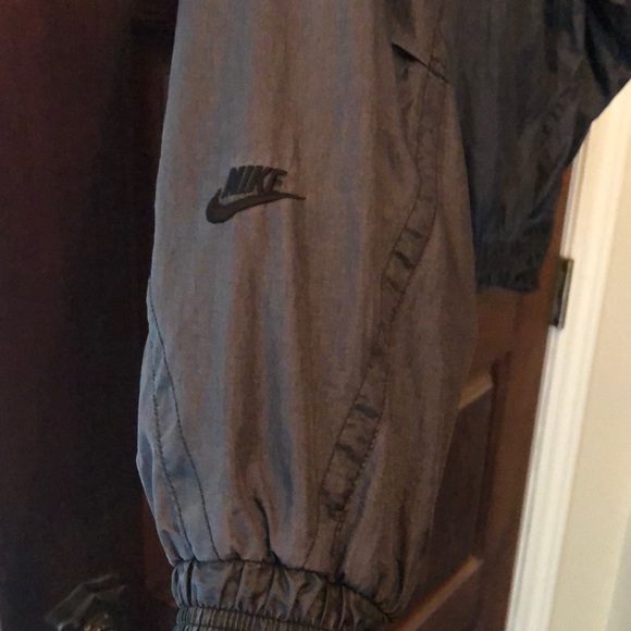 Men’s Medium Air Jordan Wind Breaker - Picture 5 of 5